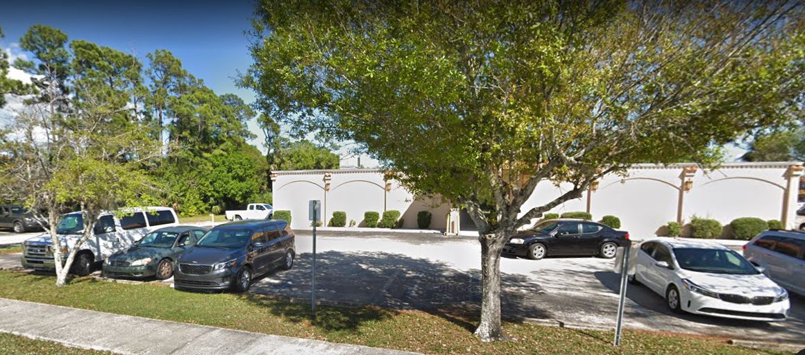 Office Building for Sale near Sunseeker Resort: 4054 Beaver Ln, Port Charlotte, FL 33952